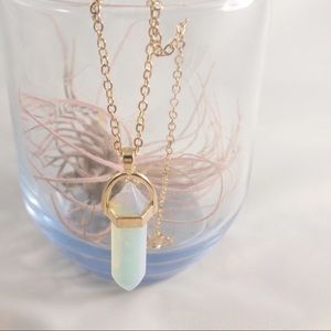 blue crystal pendant with Gold-tone necklace 💎